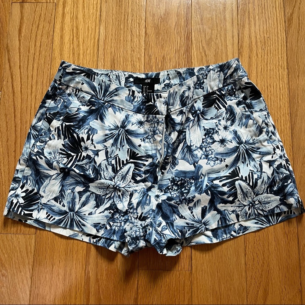 H&M floral print shorts